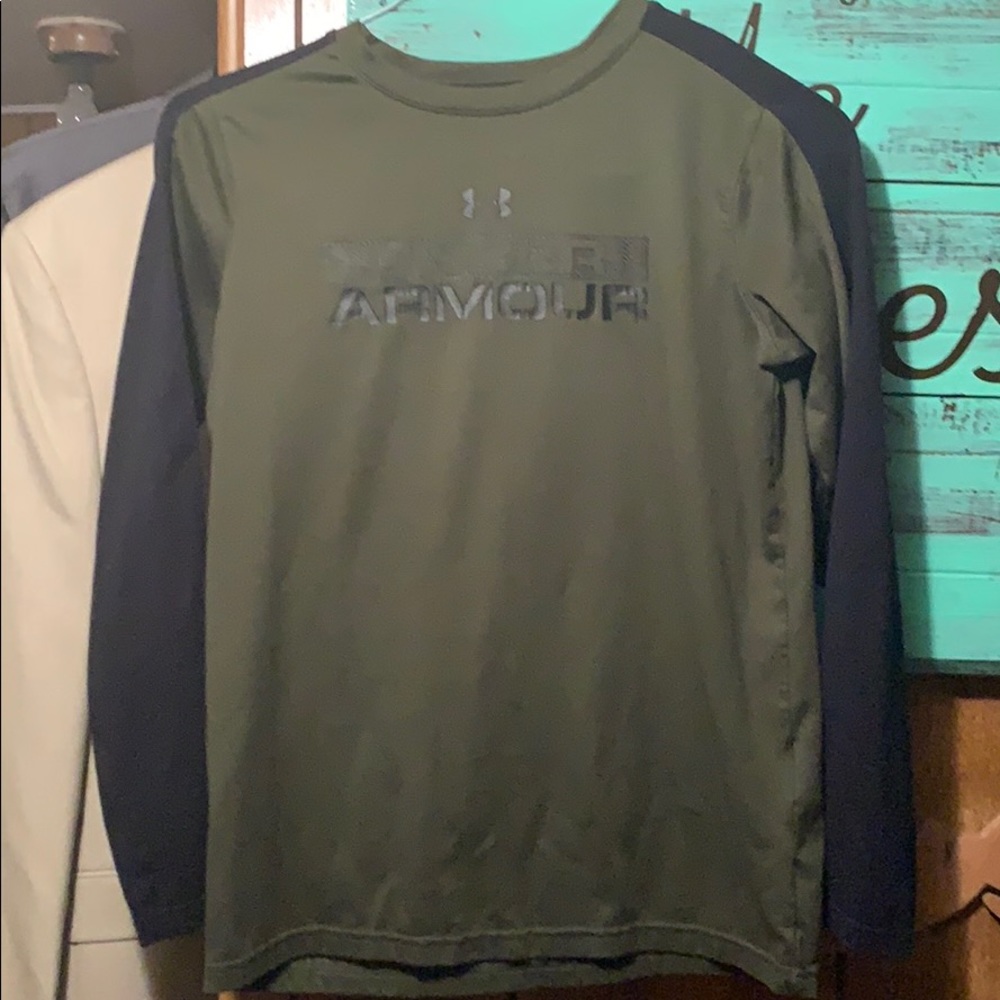 Under Armour Youth LG Long-Sleeve